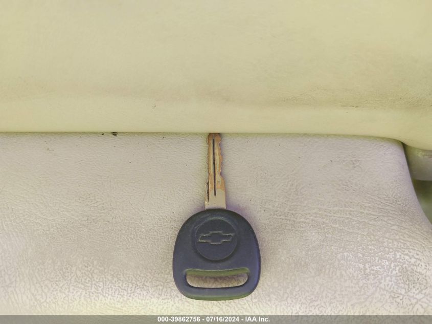 2001 Chevrolet Tahoe C1500 VIN: 1GNEC13T81R208981 Lot: 39862756