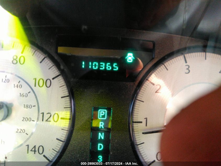 2010 Chrysler 300 Touring/Signature Series/Executive Series VIN: 2C3CA5CV1AH104786 Lot: 39863033