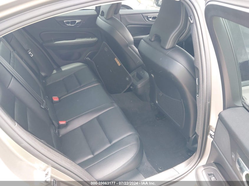 VIN 7JRA22TK7KG011502 2019 VOLVO S60 T6 MOMENTUM