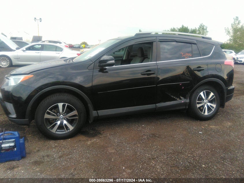 2018 TOYOTA RAV4 XLE - 2T3RFREV1JW825380