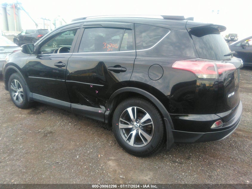 2018 TOYOTA RAV4 XLE - 2T3RFREV1JW825380