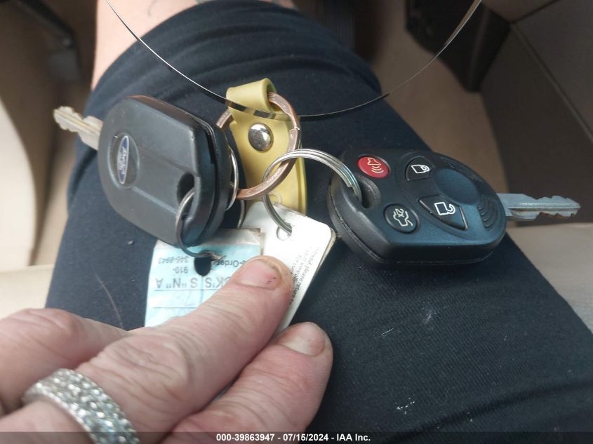 2010 Ford Expedition Eddie Bauer/King Ranch VIN: 1FMJU1H52AEA34407 Lot: 39863947