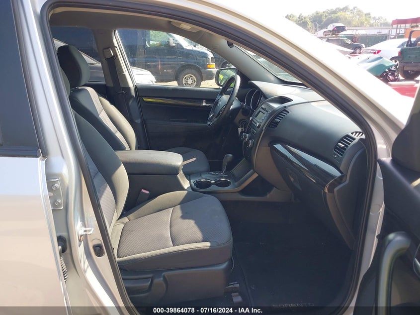 5XYKTCA6XCG192773 2012 Kia Sorento Lx