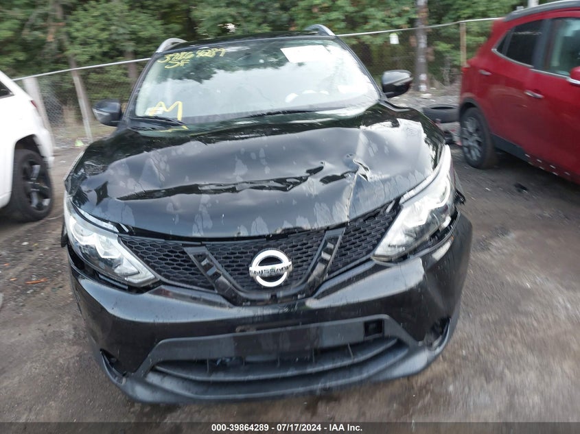 2017 NISSAN ROGUE SPORT SV - JN1BJ1CR4HW117176