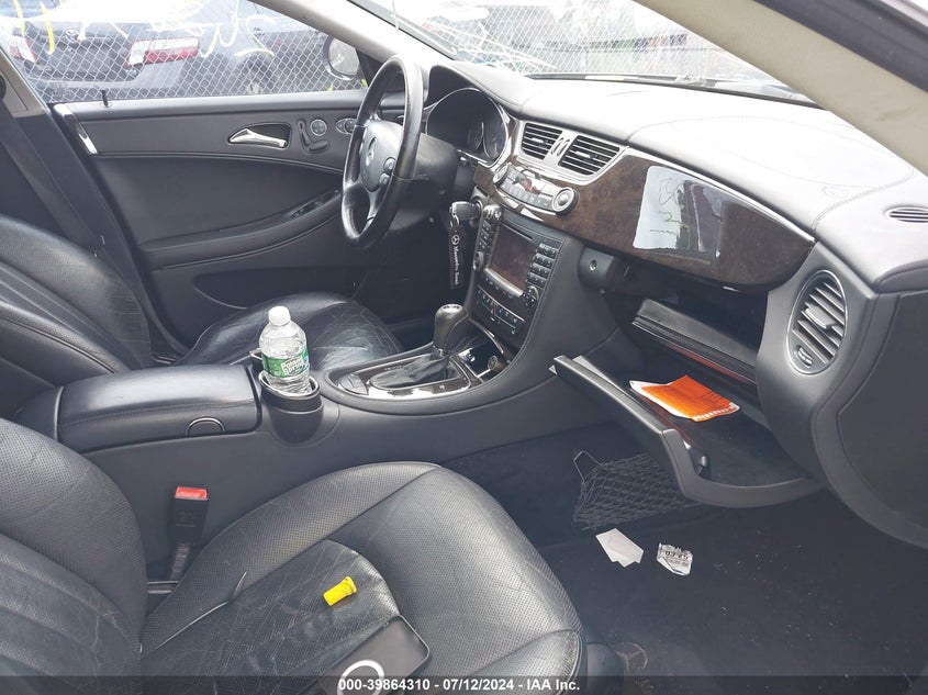 2007 Mercedes-Benz Cls 550 VIN: WDDDJ72XX7A090897 Lot: 39864310