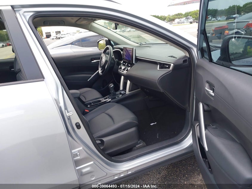 2023 Toyota Corolla Cross Xle VIN: 7MUEAAAG0PV060930 Lot: 39864493