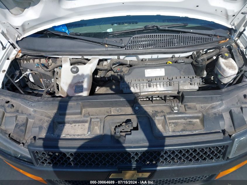 2018 Chevrolet Express 2500 Work Van VIN: 1GCWGAFP9J1333843 Lot: 39864689