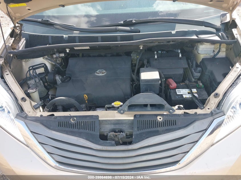 2011 Toyota Sienna Xle V6 VIN: 5TDYK3DC5BS172947 Lot: 39864698