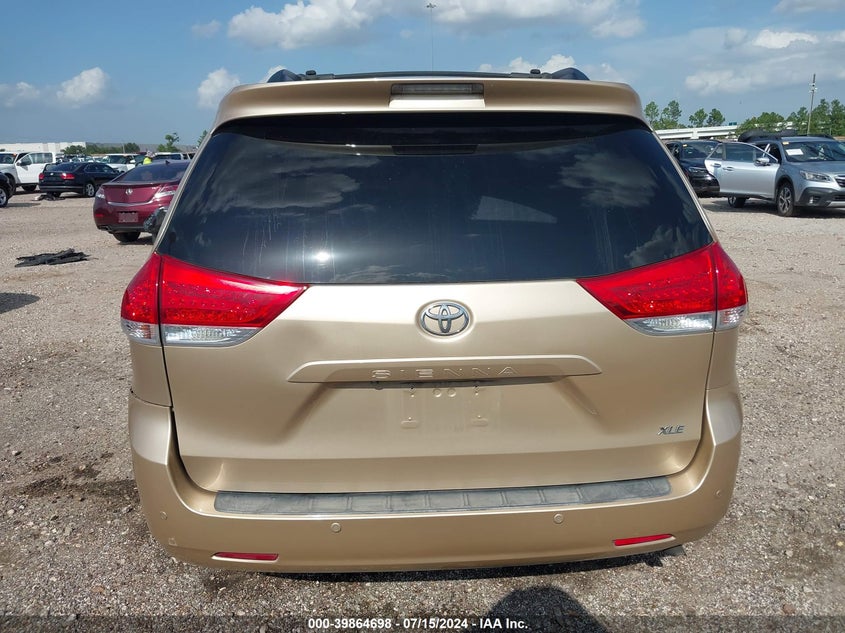 2011 Toyota Sienna Xle V6 VIN: 5TDYK3DC5BS172947 Lot: 39864698