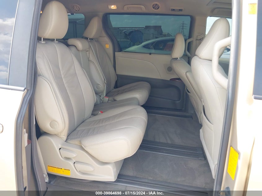 2011 Toyota Sienna Xle V6 VIN: 5TDYK3DC5BS172947 Lot: 39864698