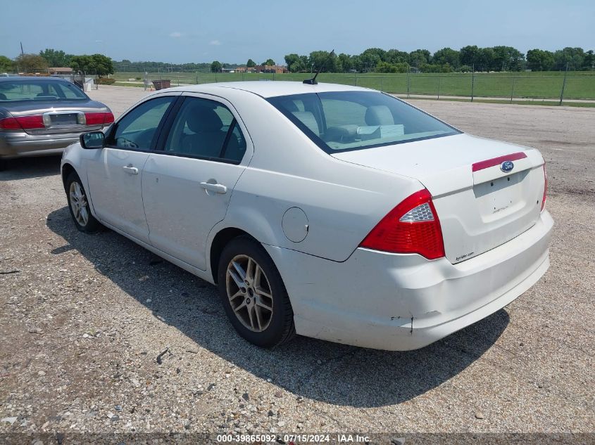 2011 Ford Fusion S VIN: 3FAHP0GAXBR239996 Lot: 39865092