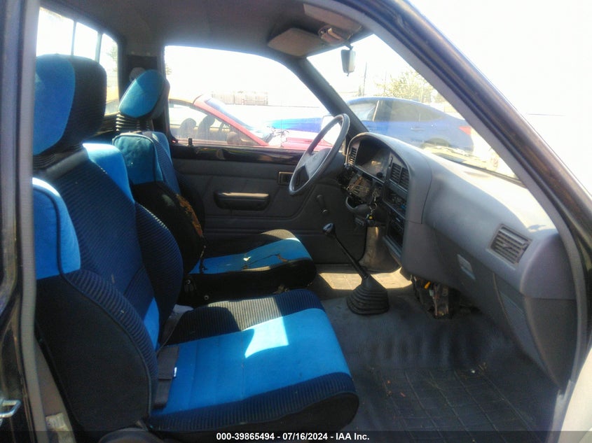 1992 Toyota Pickup 1/2 Ton Short Wheelbase VIN: JT4RN81A1N5138901 Lot: 39865494