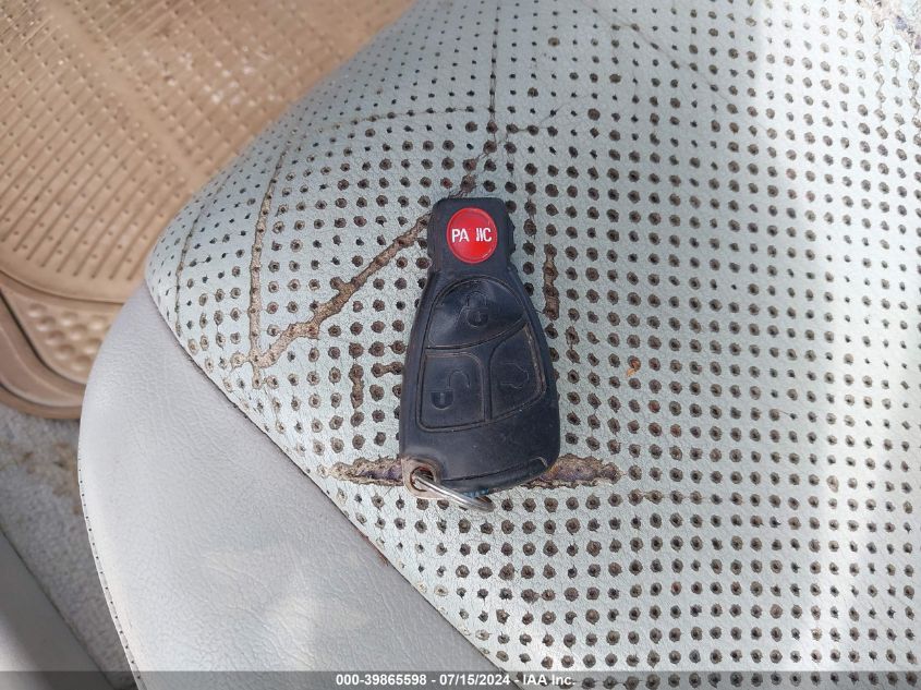 2004 Mercedes-Benz C 230 Kompressor Sport/Sport VIN: WDBRF40J84A637416 Lot: 39865598