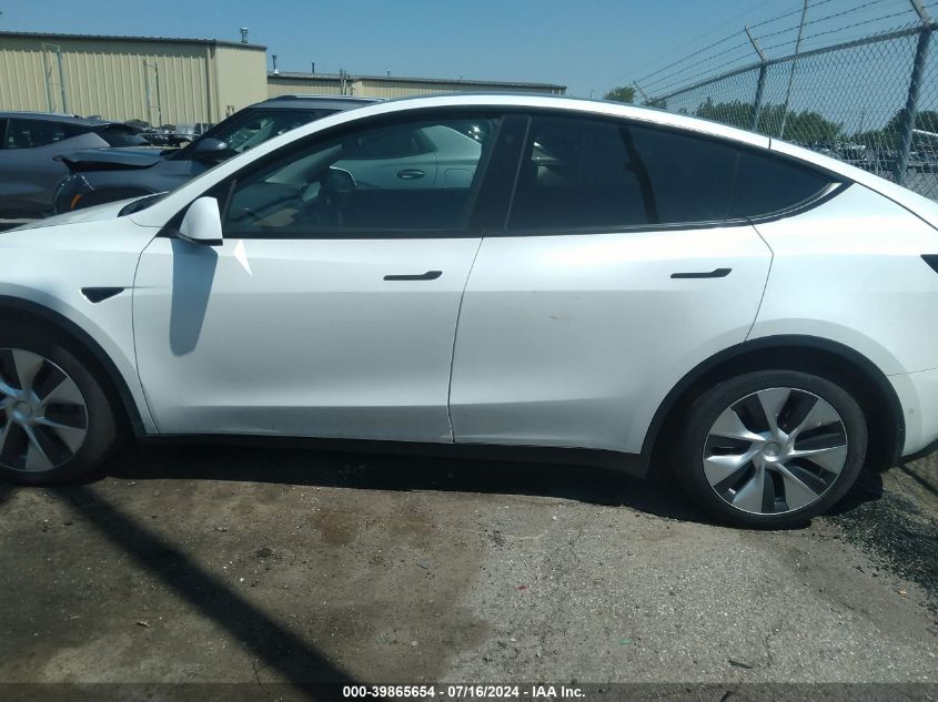 2021 Tesla Model Y Standard Range Rear-Wheel Drive VIN: 5YJYGDED7MF105501 Lot: 39865654