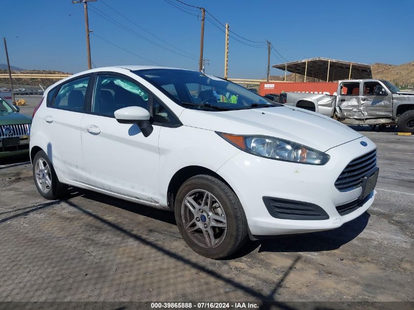 3FADP4EJ1JM118813 2018 Ford Fiesta Se