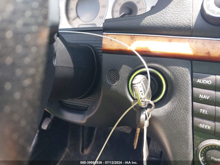 2008 Mercedes-Benz E 550 VIN: WDBUF72X48B248608 Lot: 39865936