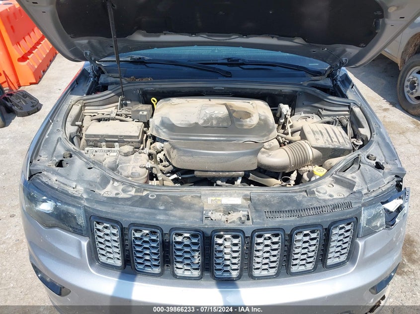 VIN 1C4RJFAG7JC449047 2018 JEEP GRAND CHEROKEE ALTITUDE 4X4