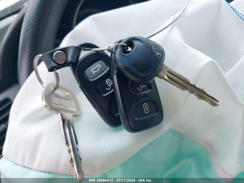 2009 Kia Optima Lx VIN: KNAGE228995326360 Lot: 39866412