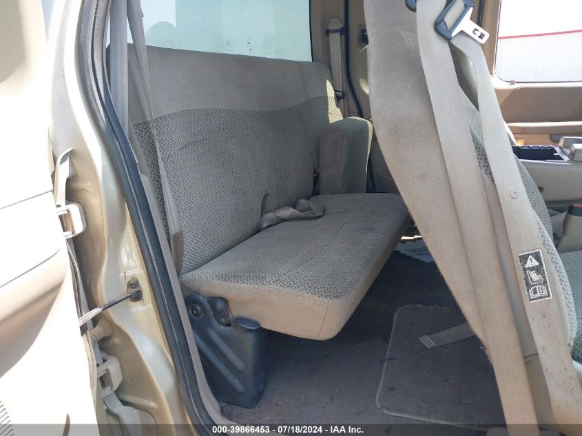 2000 Ford F-150 Lariat/Work Series/Xl/Xlt VIN: 1FTRX18LXYNA84415 Lot: 39866453