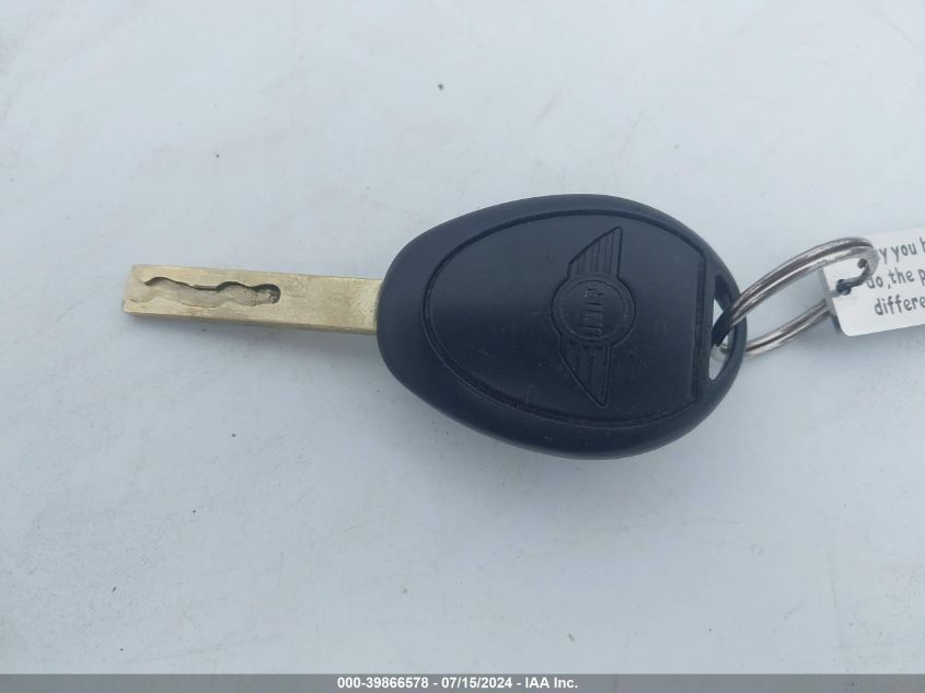 2004 Mini Cooper VIN: WMWRC33454TJ59208 Lot: 39866578