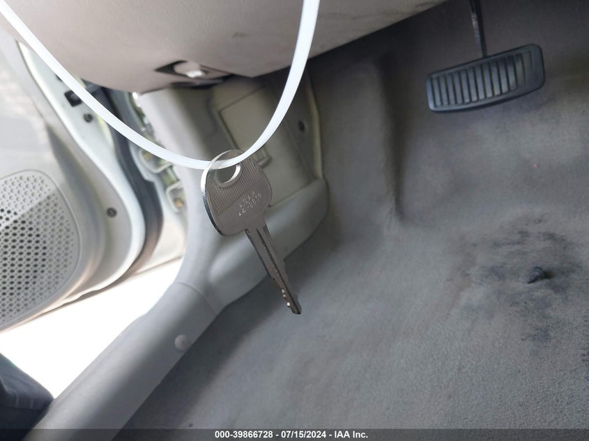 2002 Hyundai Accent Gl VIN: KMHCG45C02U332028 Lot: 39866728