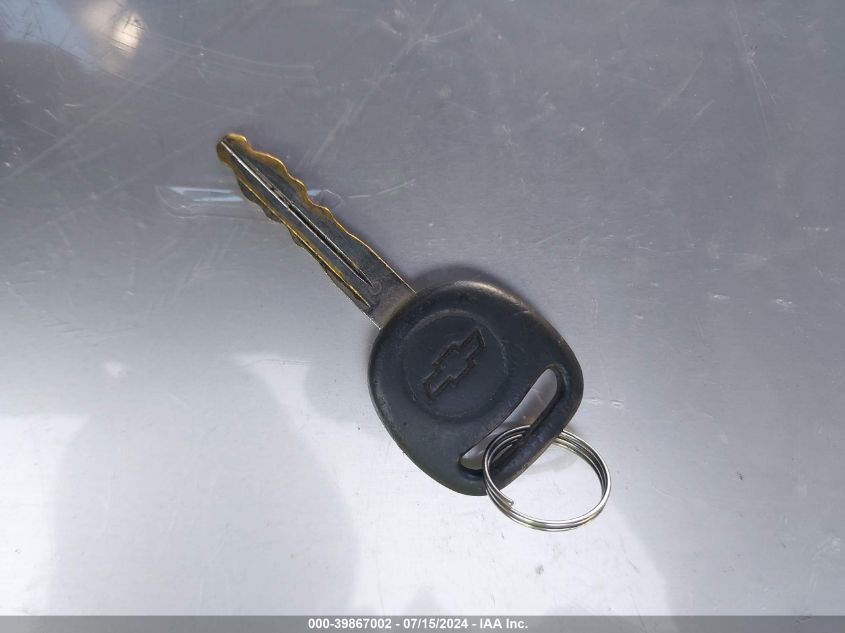 1999 Chevrolet Astro VIN: 1GCDM19W4XB106212 Lot: 39867002