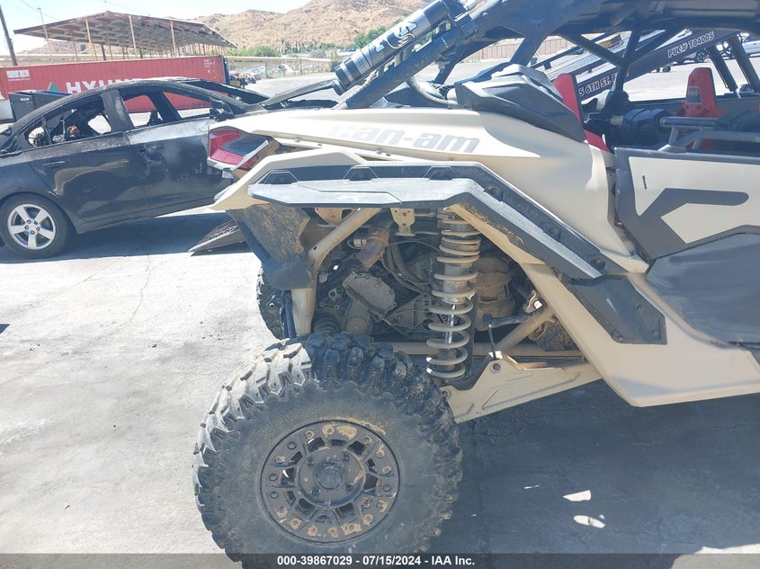 2021 CAN-AM MAVERICK X3 MAX(VIN: 3JBVNAV23MK000700