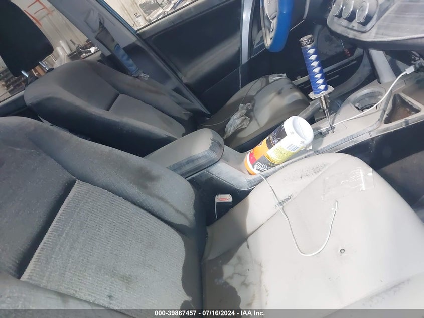 2018 TOYOTA RAV4 LE - JTMBFREV0JJ176221