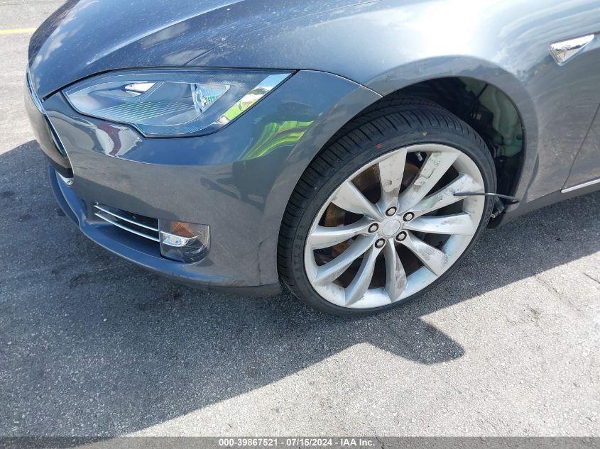 2013 Tesla Model S Performance VIN: 5YJSA1CP0DFP18790 Lot: 39867521