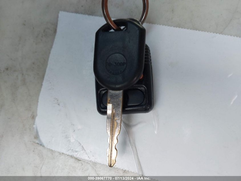 2004 Ford Explorer Xls VIN: 1FMZU72K44UA87513 Lot: 39867770