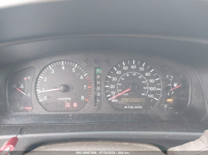 2000 Toyota Sienna Xle VIN: 4T3ZF13C4YU269207 Lot: 39867886