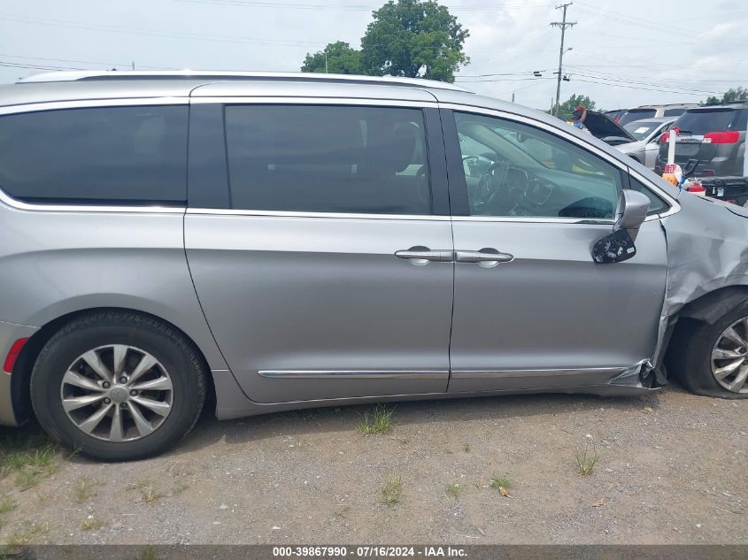 2019 Chrysler Pacifica Touring L VIN: 2C4RC1BG6KR547832 Lot: 39867990