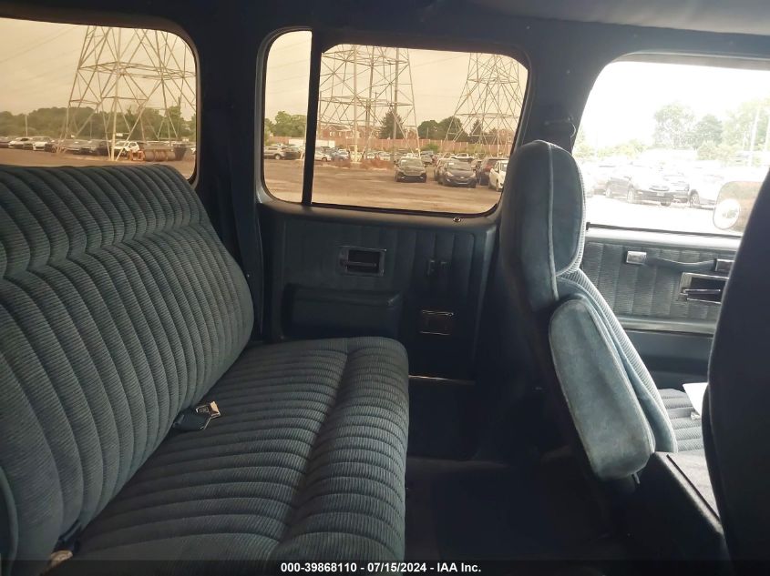 1991 Chevrolet Suburban V1500 VIN: 1GNEV16K7MF143110 Lot: 39868110