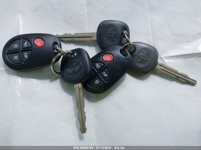 2011 Toyota Sienna Le VIN: 5TDJK3DCXBS020261 Lot: 39868184