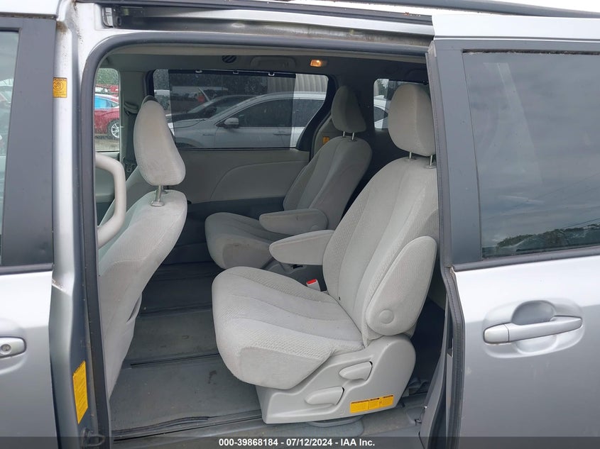 2011 Toyota Sienna Le VIN: 5TDJK3DCXBS020261 Lot: 39868184