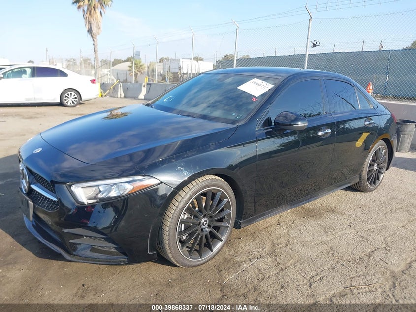 2020 Mercedes-Benz A 220 220 VIN: W1K3G4EB2LJ207200 Lot: 39868337