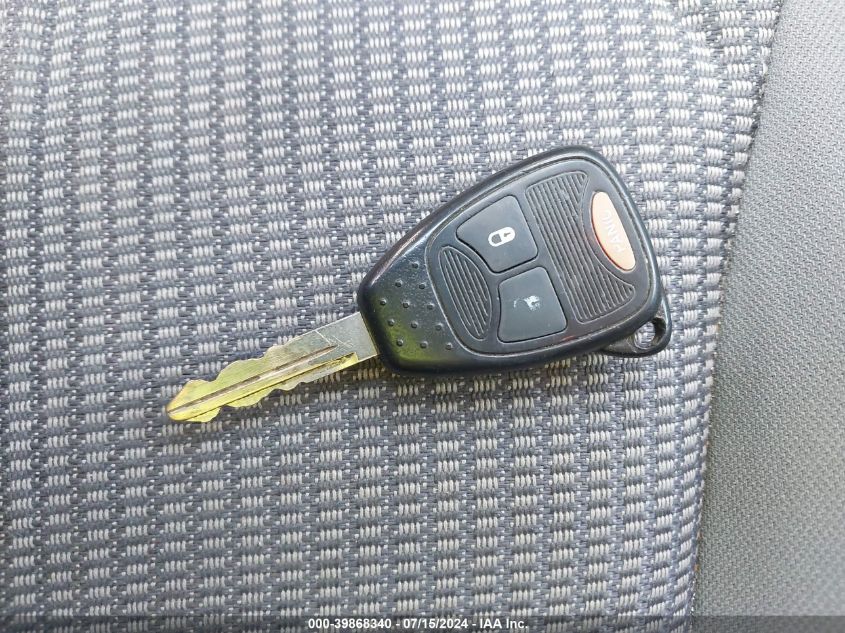 2007 Dodge Ram 1500 Slt/Trx4 Off Road/Sport VIN: 1D7HU18247S115384 Lot: 39868340