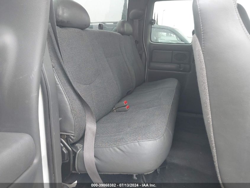 2005 Chevrolet Silverado 2500Hd Work Truck VIN: 1GCHC29U65E118611 Lot: 39868382