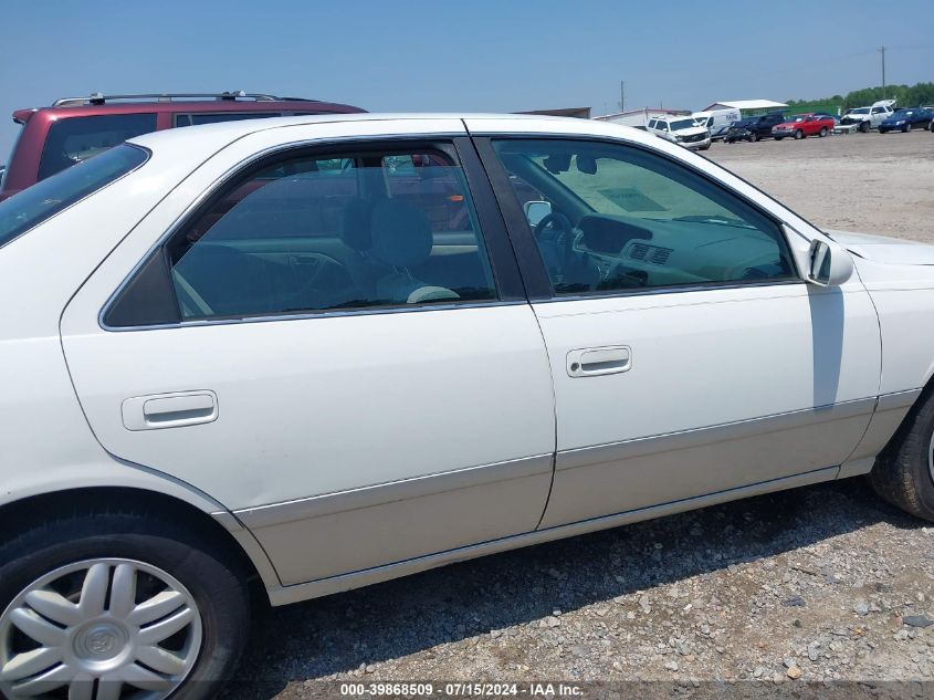 2000 Toyota Camry Le VIN: 4T1BG22K7YU986450 Lot: 39868509