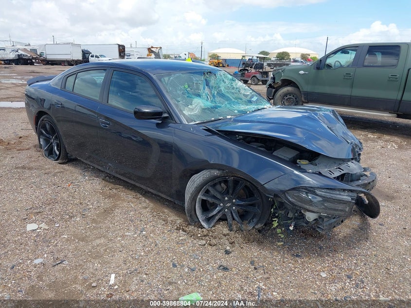 VIN 2C3CDXBG2JH335833 2018 DODGE CHARGER SXT RWD