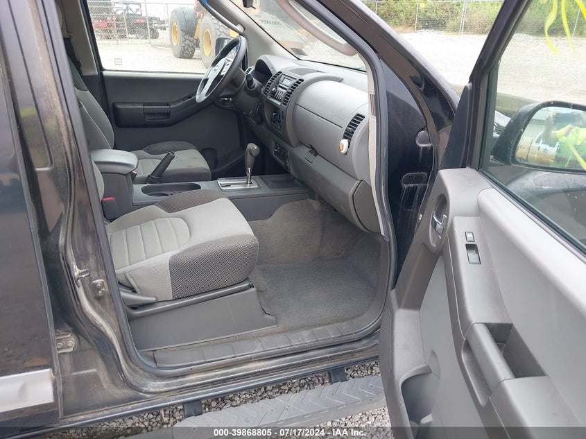 2005 Nissan Xterra S VIN: 5N1AN08W55C650815 Lot: 39868805