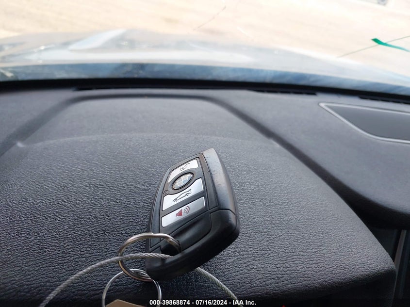 2017 BMW X3 Sdrive28I VIN: 5UXWZ7C51H0T44074 Lot: 39868874