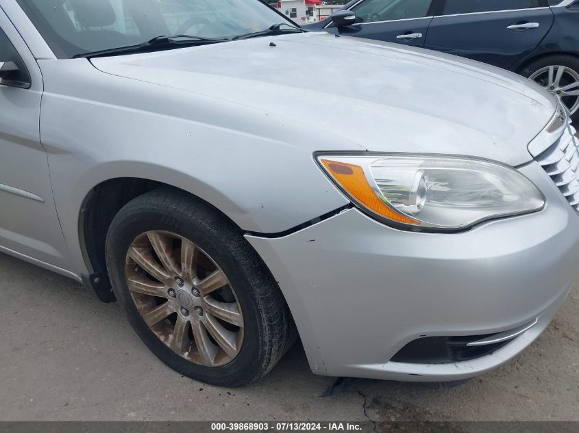 2011 Chrysler 200 Touring VIN: 1C3BC1FG2BN538865 Lot: 39868903