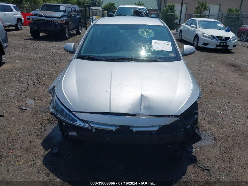 2019 HYUNDAI ELANTRA SE - 5NPD74LF3KH496843