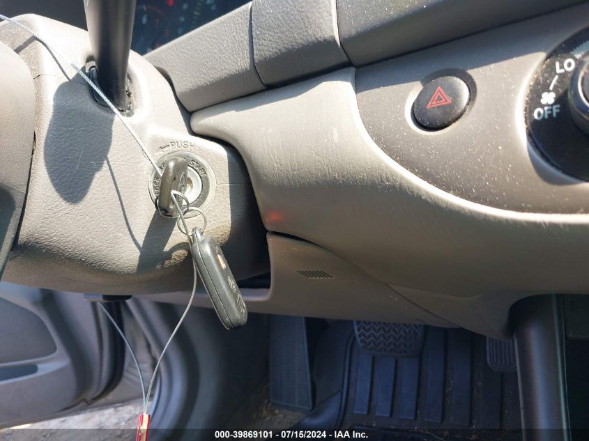 2004 Toyota Camry Le VIN: 4T1BE32KX4U340356 Lot: 39869101