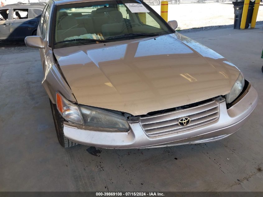 1999 Toyota Camry Le VIN: JT2BG22K0X0331193 Lot: 39869108