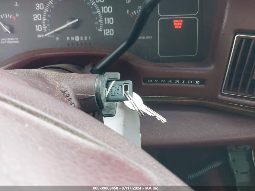 1996 Buick Roadmaster VIN: 1G4BN52P9TR400670 Lot: 39869458