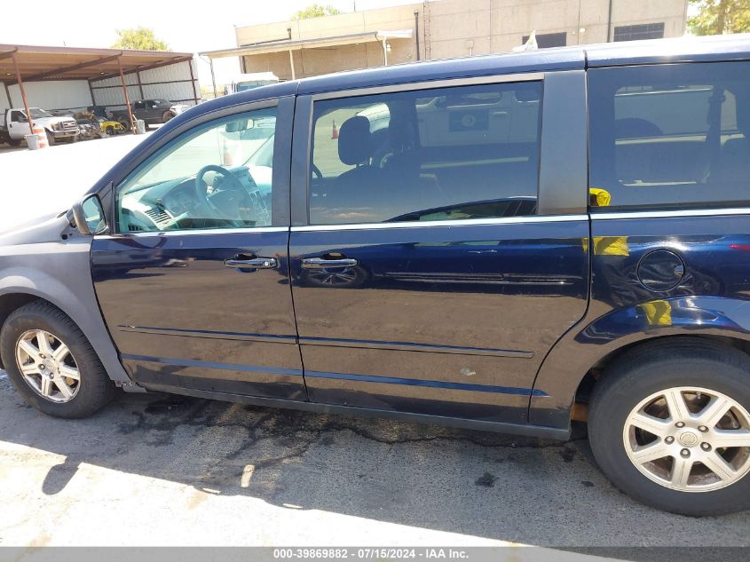 2010 Chrysler Town & Country New Lx VIN: 2A4RR2D1XAR357389 Lot: 39869882