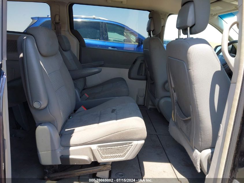 2010 Chrysler Town & Country New Lx VIN: 2A4RR2D1XAR357389 Lot: 39869882