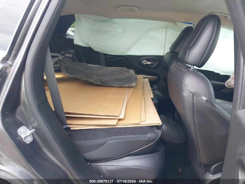 2017 Jeep Cherokee Latitude 4X4 VIN: 1C4PJMCB8HW618854 Lot: 39870137